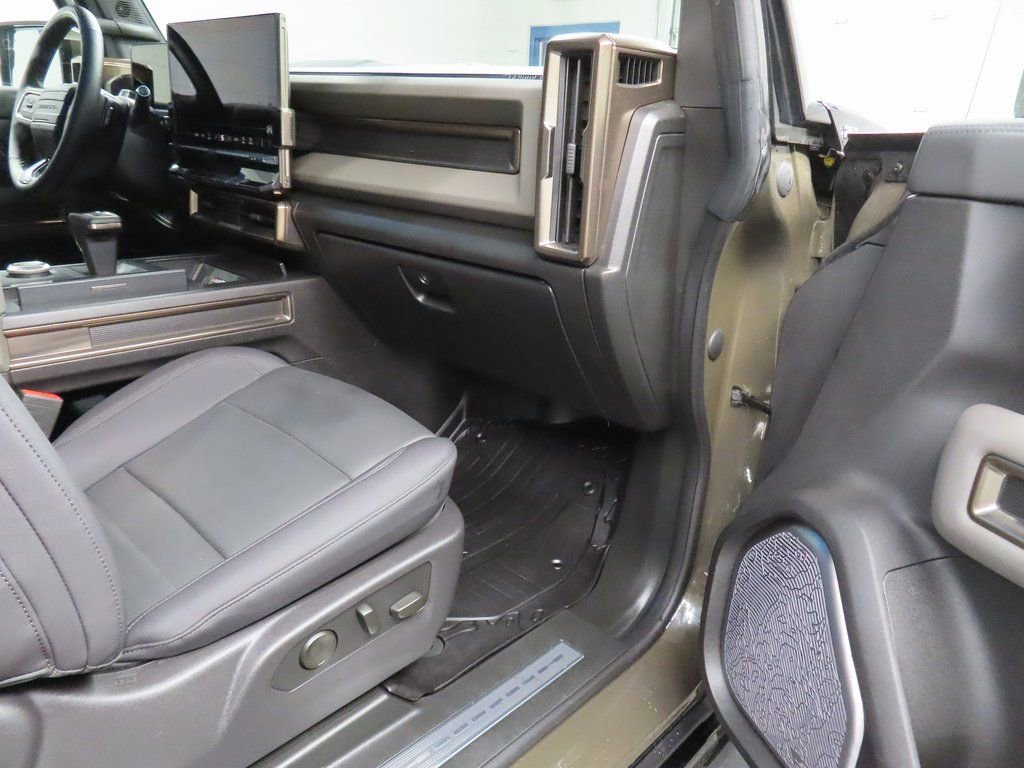 Used 2025 GMC Hummer EV 2X AWD/4WD image 34