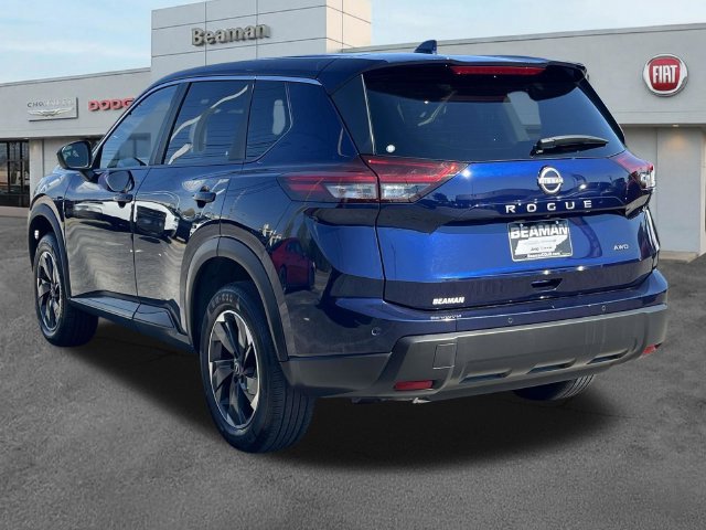 Used 2025 Nissan Rogue SV AWD/4WD image 5