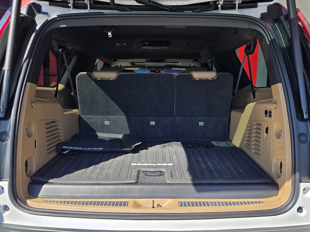 Used 2019 Cadillac Escalade ESV Platinum image 24