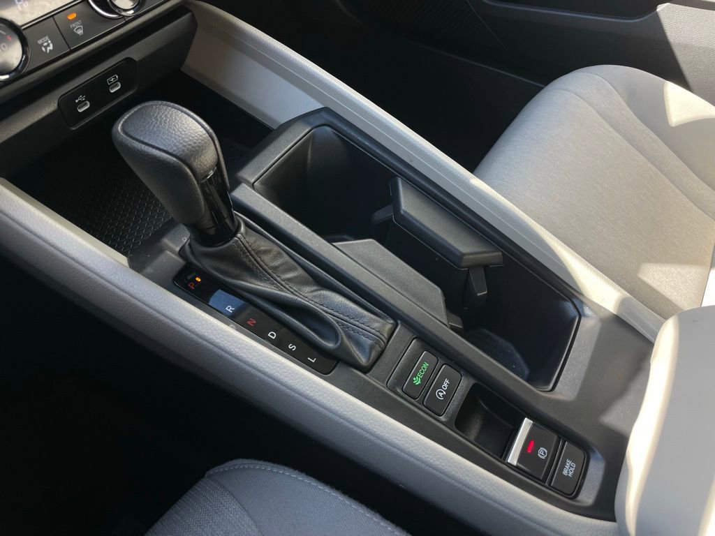 Certified 2025 Honda Accord SE image 19