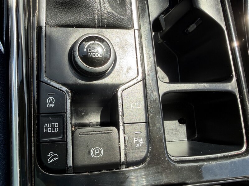 Used 2023 Kia Sorento SX FWD image 28
