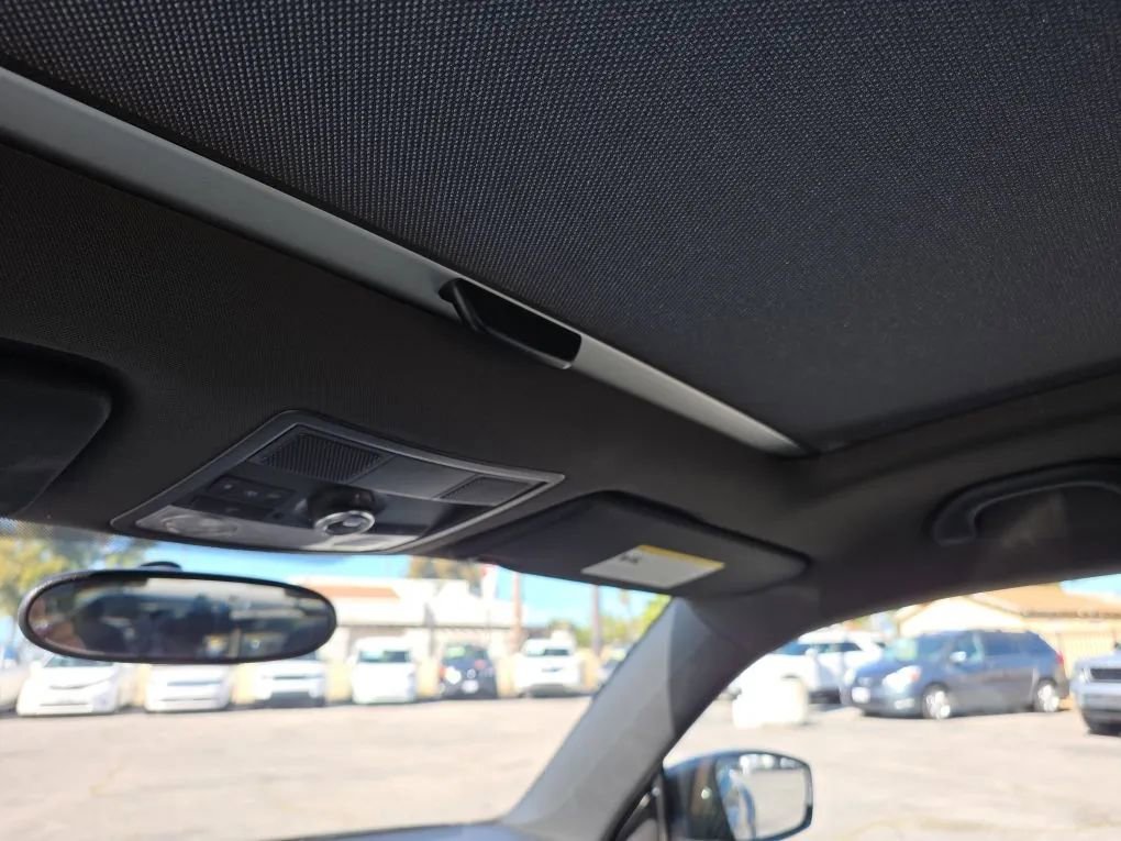 Used 2013 Volkswagen Beetle 2.5 image 44