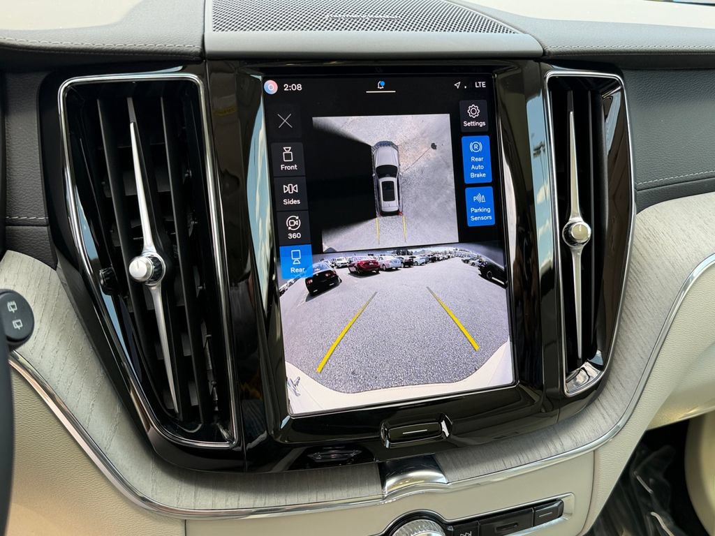 Certified 2025 Volvo XC60 B5 Ultra w/ Climate Package AWD/4WD image 22