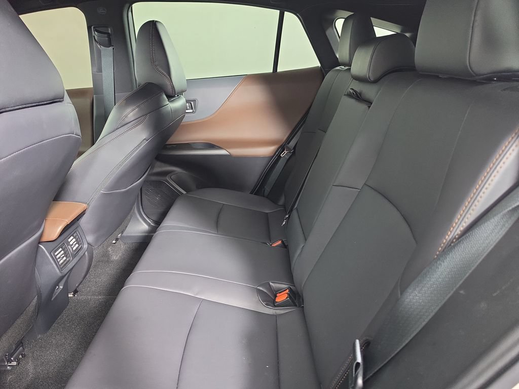 Certified 2023 Toyota Venza XLE AWD/4WD image 32