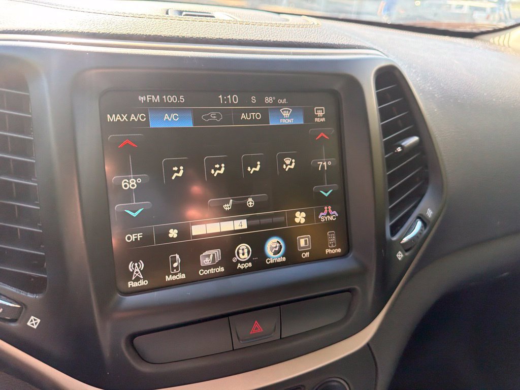 Certified 2017 Jeep Cherokee Limited AWD/4WD image 15