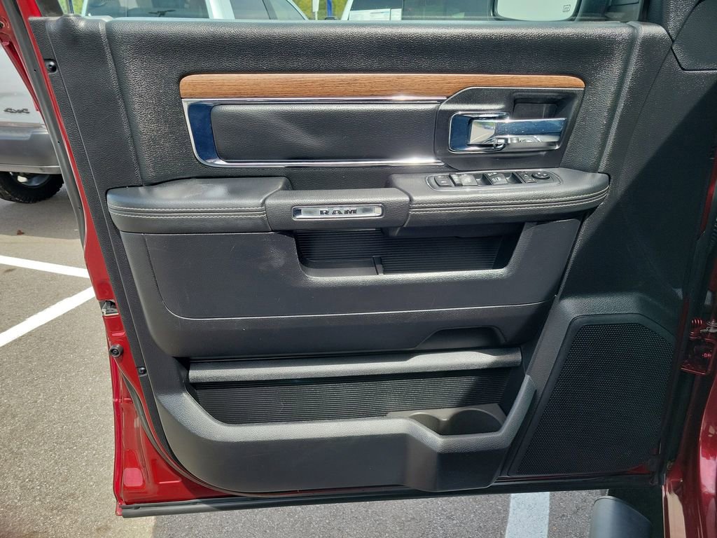 Used 2016 RAM 2500 Laramie w/ Sport Appearance Group image 32