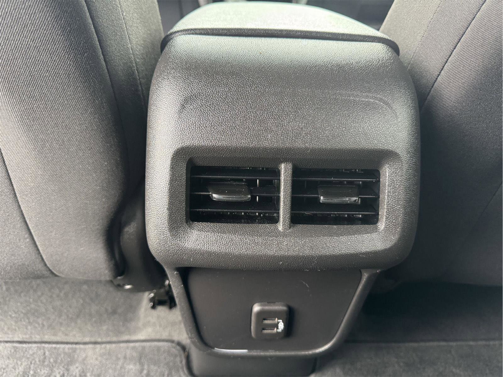 Used 2023 Chevrolet Equinox LT AWD/4WD image 13