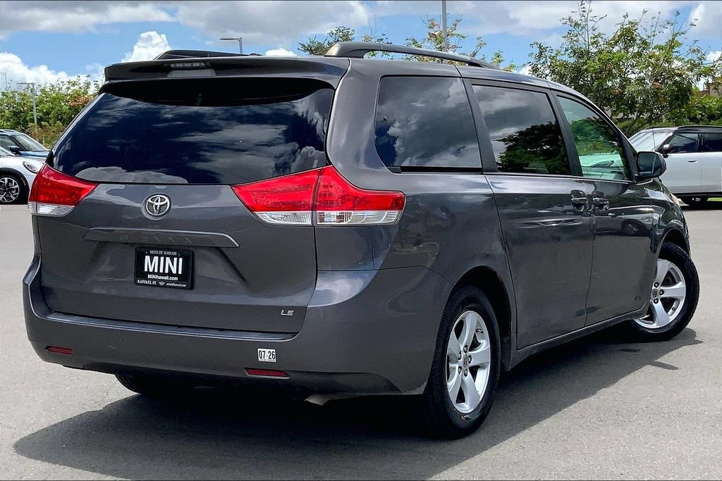 Used 2014 Toyota Sienna LE FWD image 11