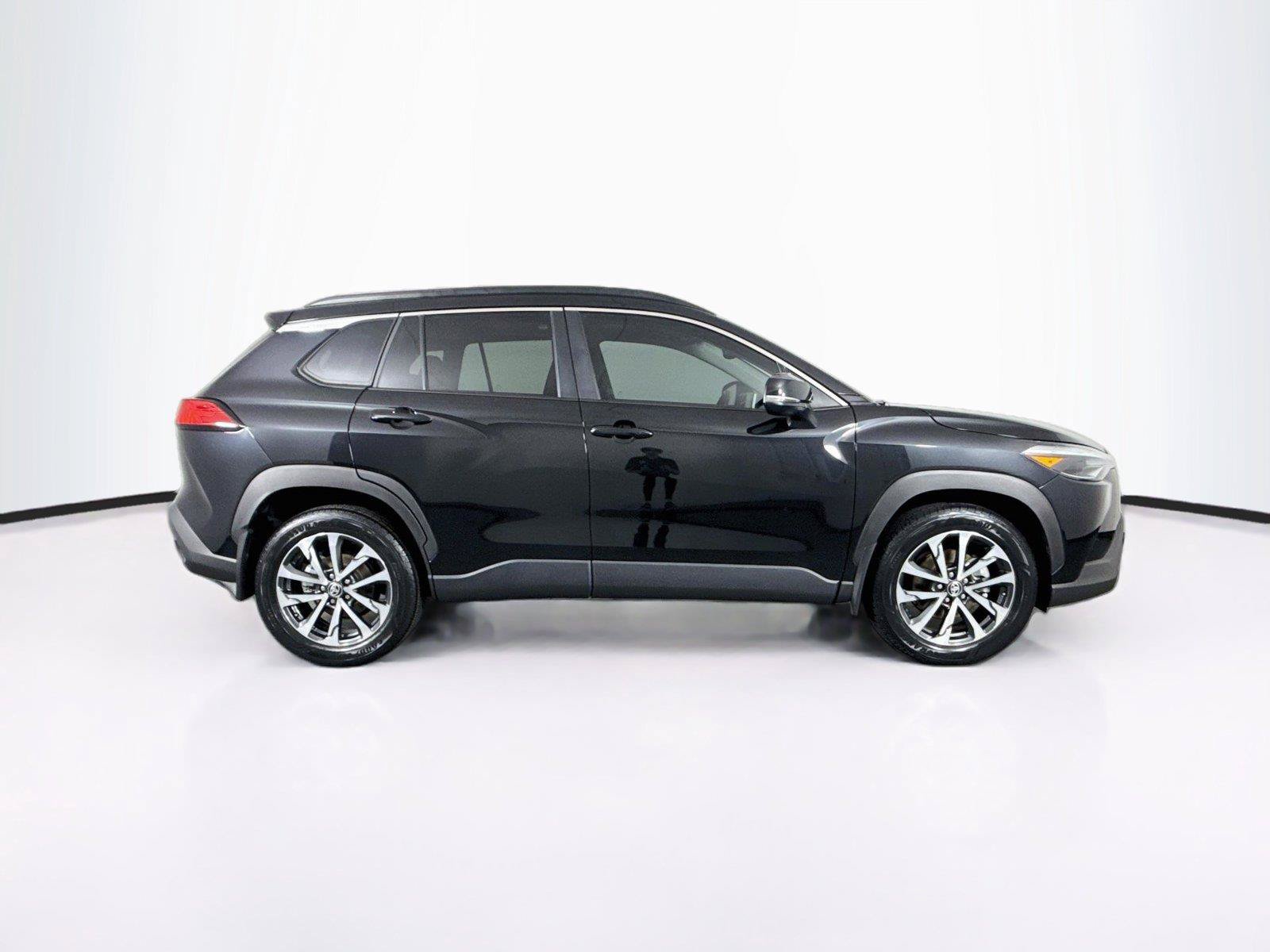 Certified 2025 Toyota Corolla Cross XLE w/ Convenience Package AWD/4WD image 11