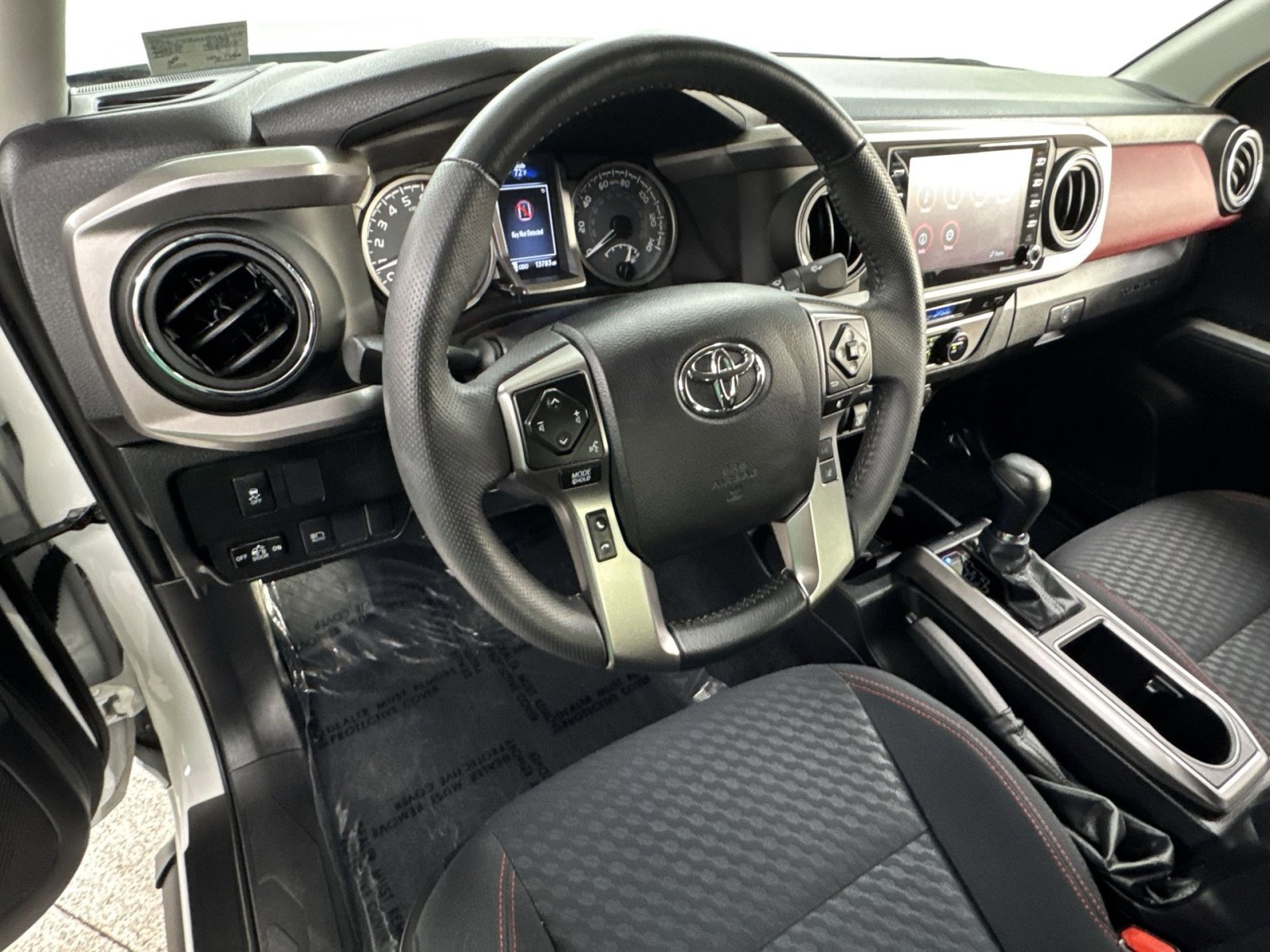 Used 2023 Toyota Tacoma SR5 AWD/4WD image 13