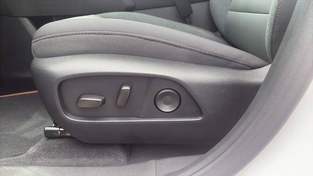 New 2026 GMC Terrain AT4 AWD/4WD image 11