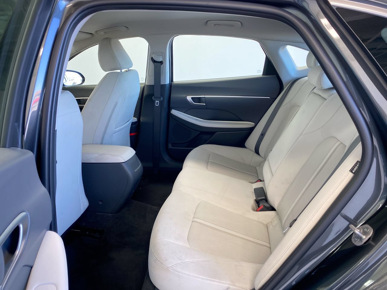 Used 2025 Hyundai Sonata SEL FWD image 32