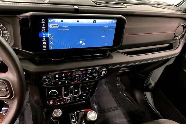 Used 2024 Jeep Wrangler Unlimited Rubicon w/ Dual Top Group AWD/4WD image 29