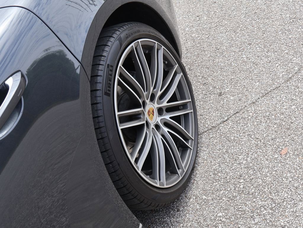 Used 2018 Porsche Panamera 4S Executive AWD/4WD image 38