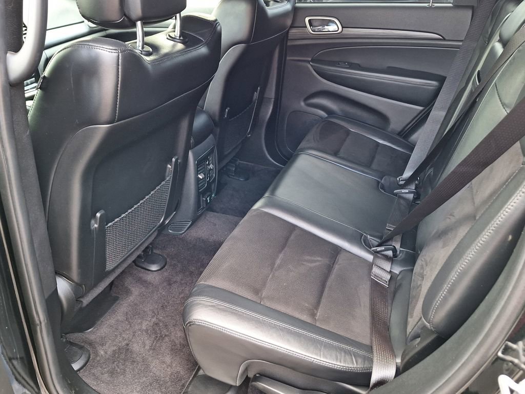 Used 2019 Jeep Grand Cherokee Altitude AWD/4WD image 11