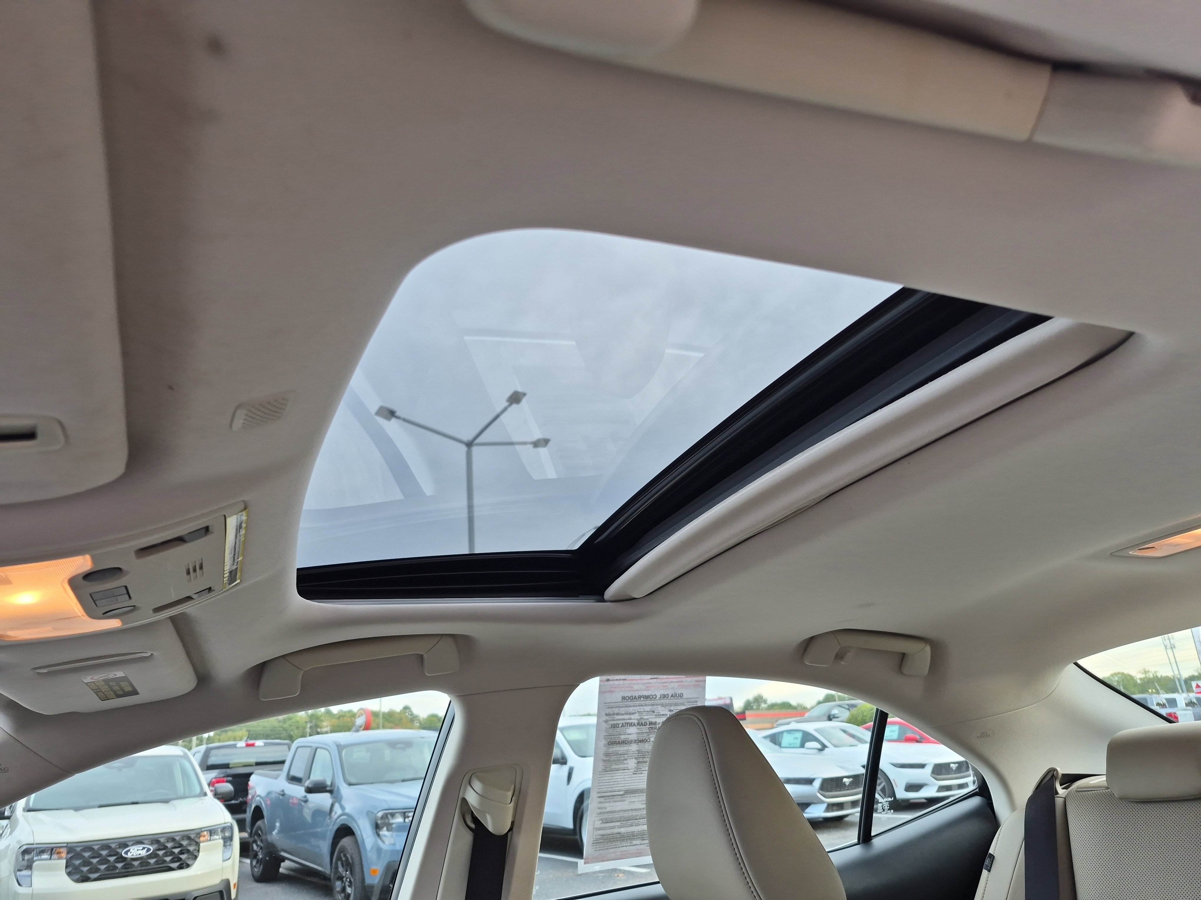 Used 2020 Lexus IS 300 image 9