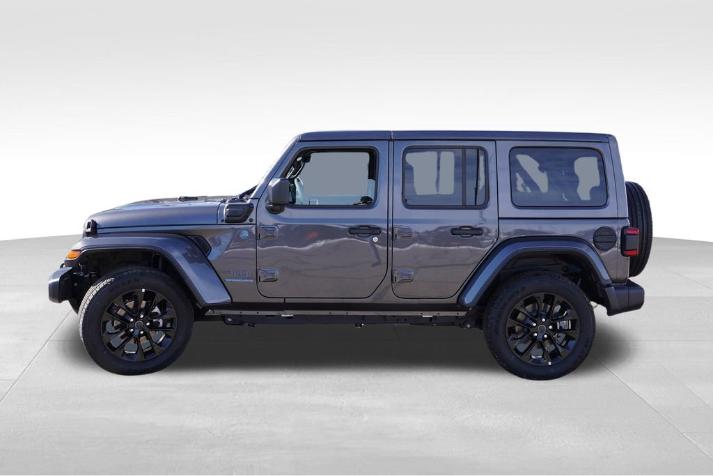 Certified 2025 Jeep Wrangler Unlimited Sahara w/ Safety Group image 9