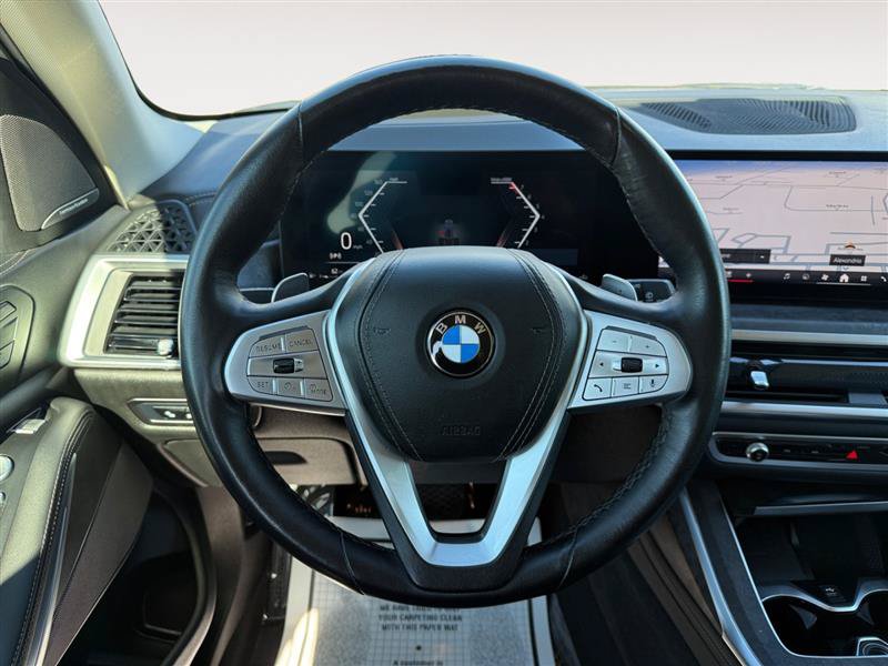 Used 2024 BMW X7 xDrive40i AWD/4WD image 14