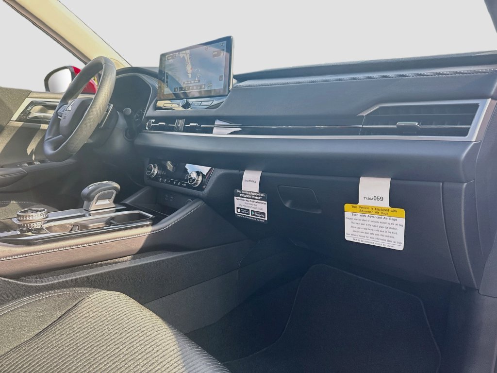 New 2026 Mitsubishi Outlander ES FWD image 30