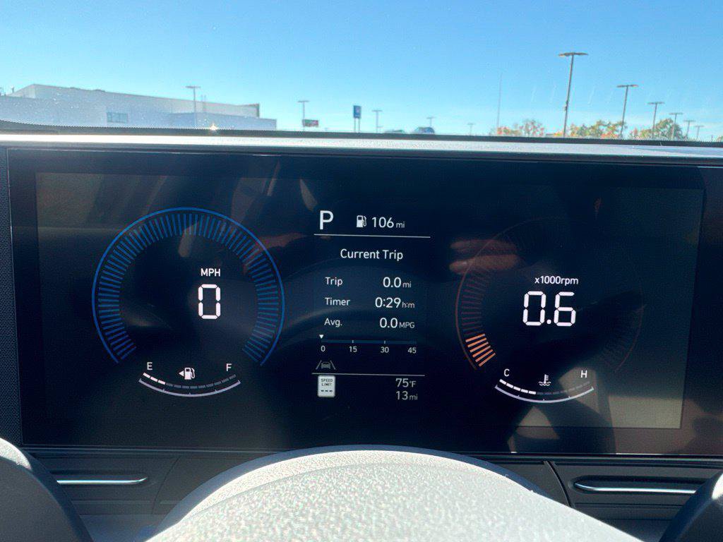 New 2027 Hyundai Kona SE AWD/4WD image 13