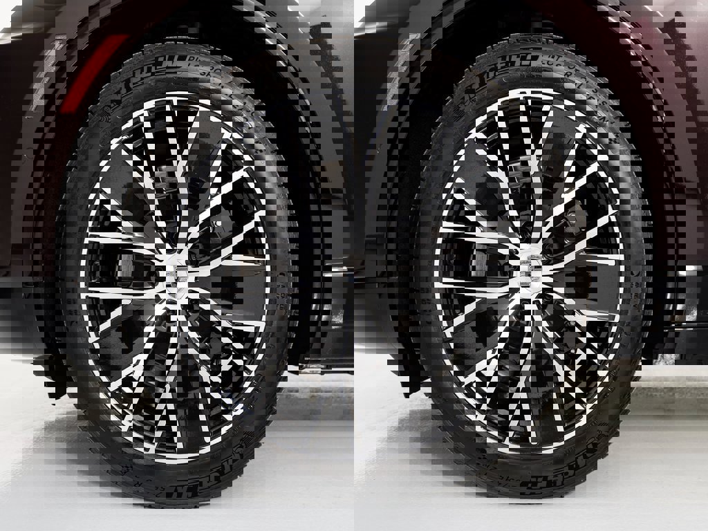 New 2025 Porsche Macan Turbo Electric image 14