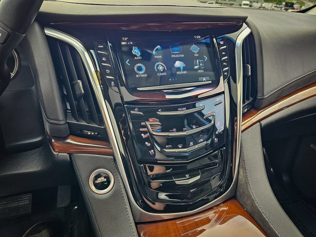 Used 2020 Cadillac Escalade Luxury w/ Escalade Sport Edition RWD image 25