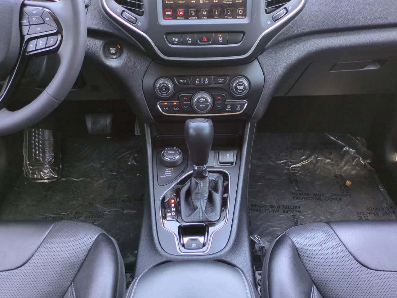 Used 2023 Jeep Cherokee Altitude Lux AWD/4WD image 18