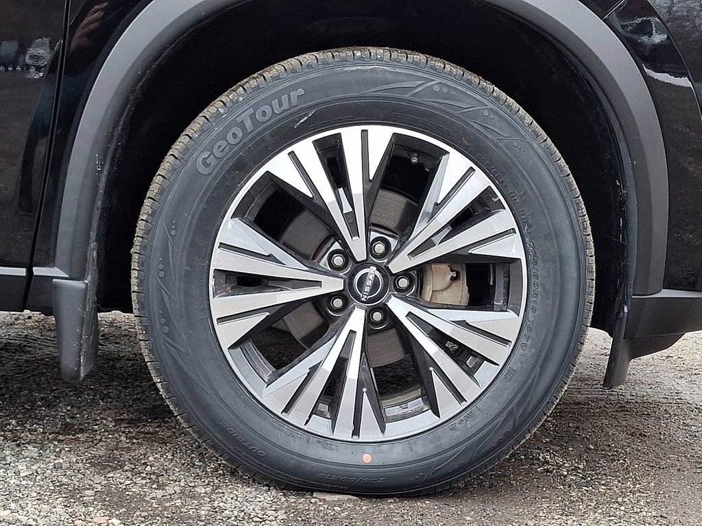 Certified 2023 Nissan Rogue SV image 9