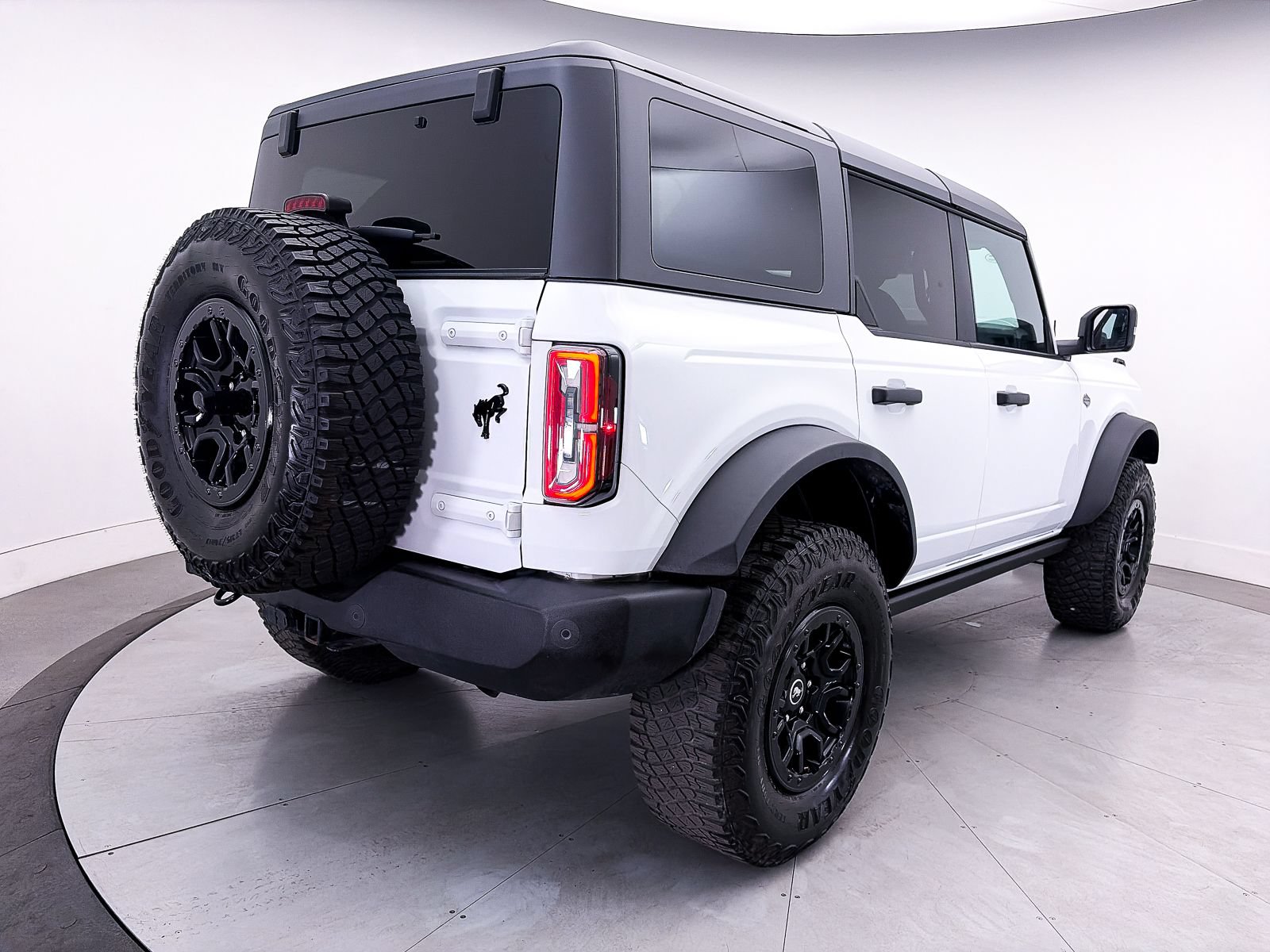 Used 2023 Ford Bronco Wildtrak AWD/4WD image 18