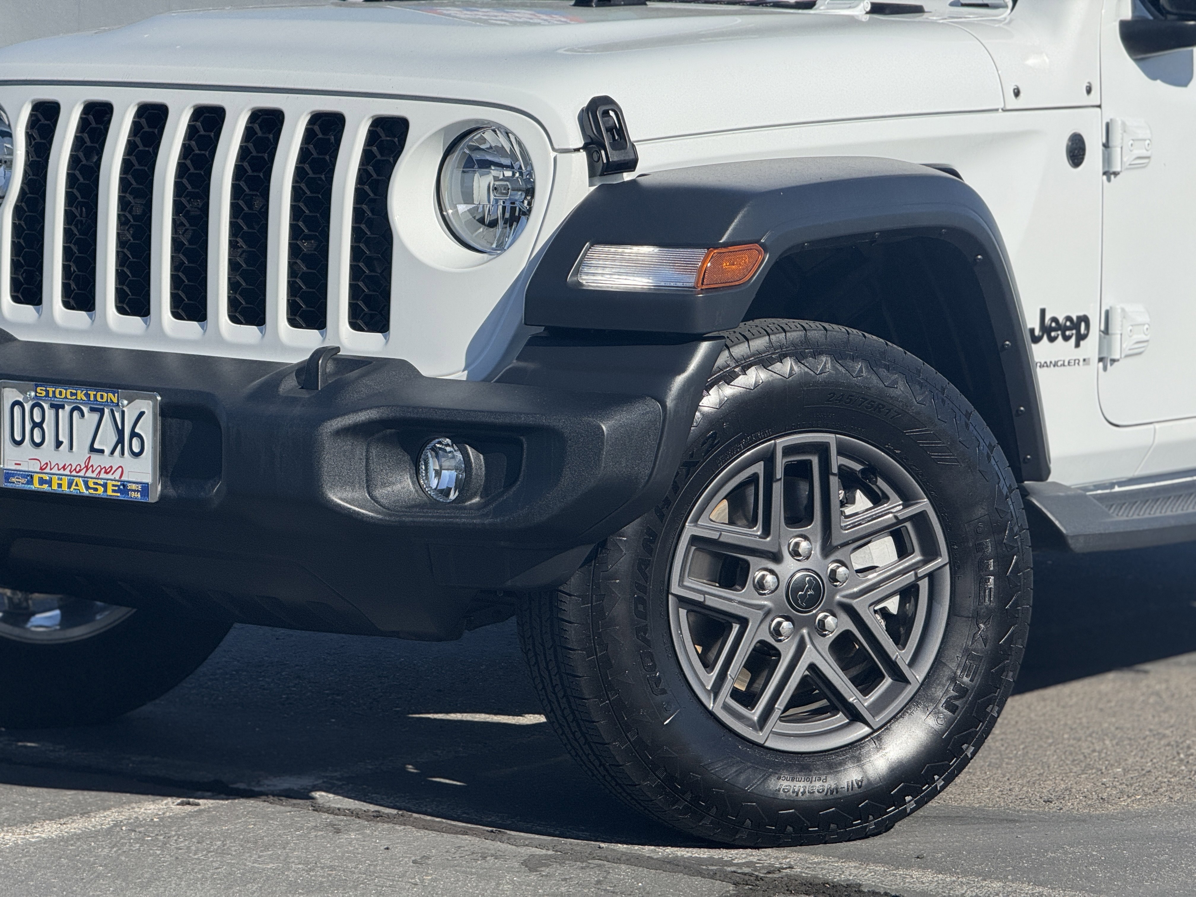 Used 2024 Jeep Wrangler Unlimited Sport AWD/4WD image 3