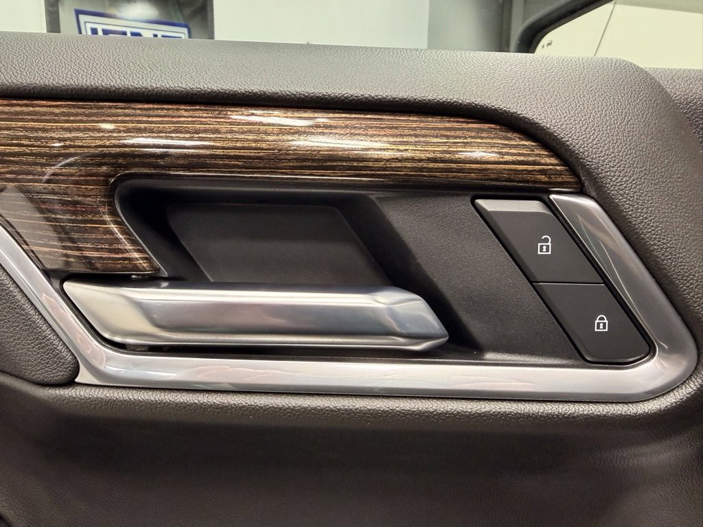 Used 2025 GMC Sierra 1500 Elevation w/ Elevation Premium Package image 26