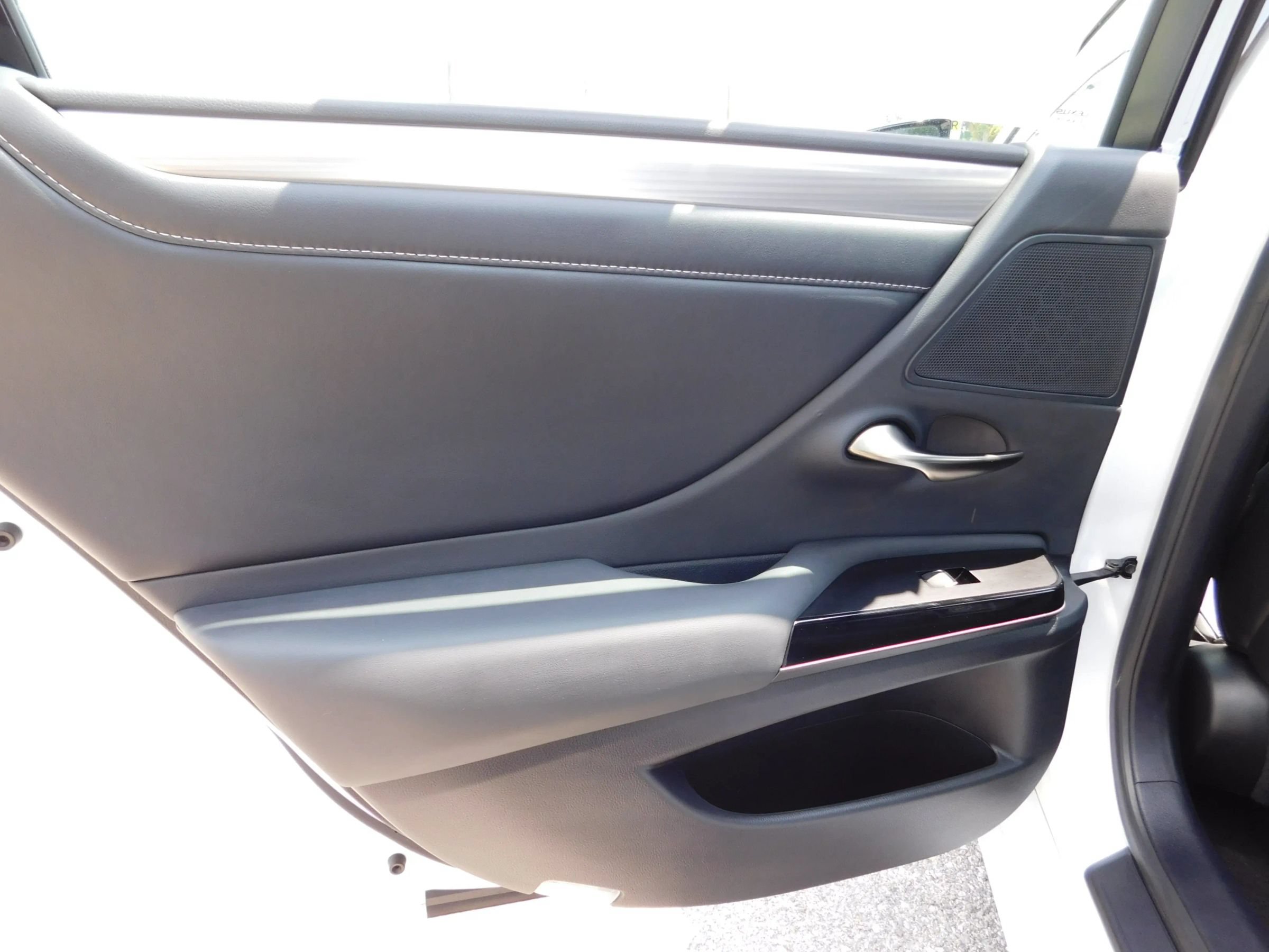 Used 2022 Lexus ES 350 F Sport FWD image 9