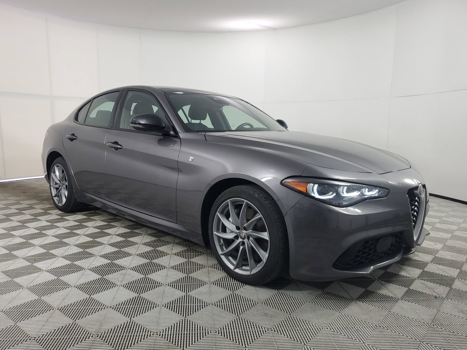 Used 2024 Alfa Romeo Giulia Ti w/ Active Assist Plus Package AWD/4WD image 1
