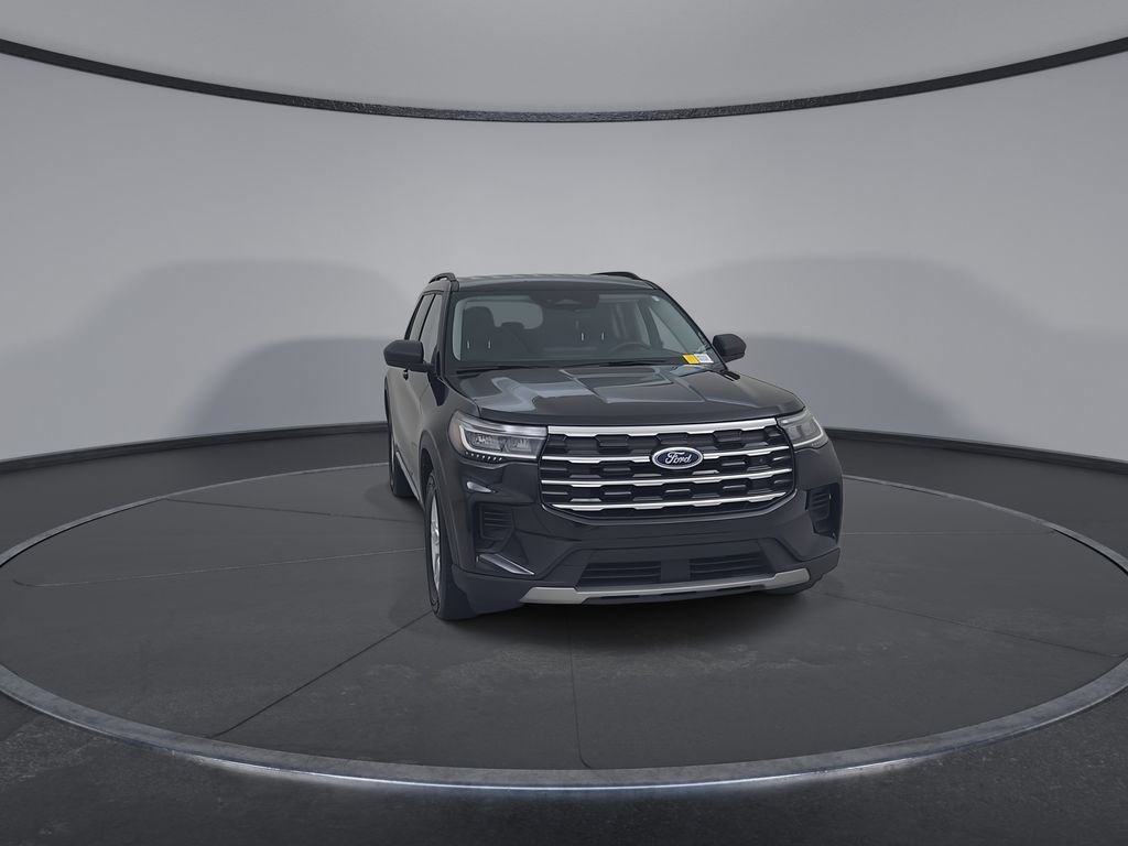 Used 2025 Ford Explorer Active AWD/4WD image 4