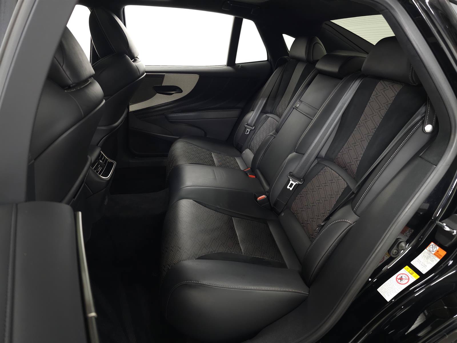 Used 2018 Lexus LS 500 F Sport w/ Accessory Package (Z2) AWD/4WD image 32