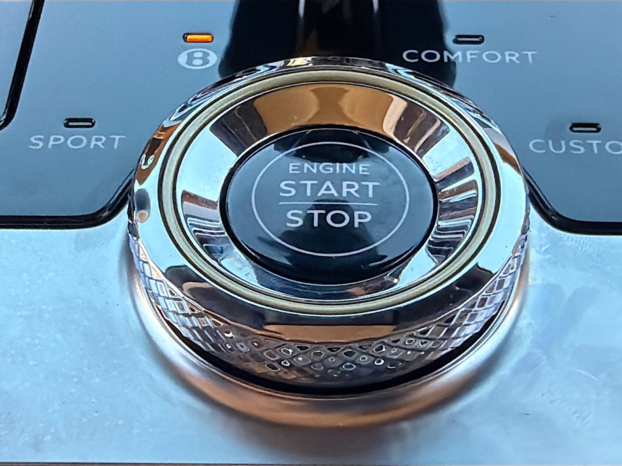 Used 2021 Bentley Continental GT image 34