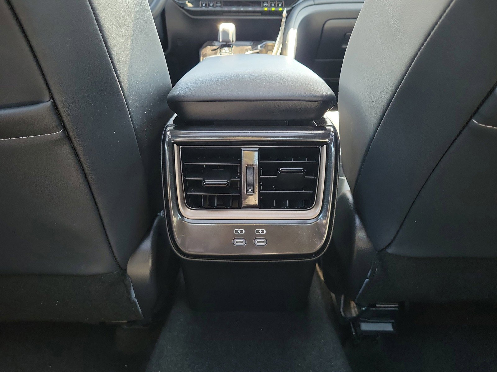 Used 2024 Toyota Crown AWD/4WD image 19
