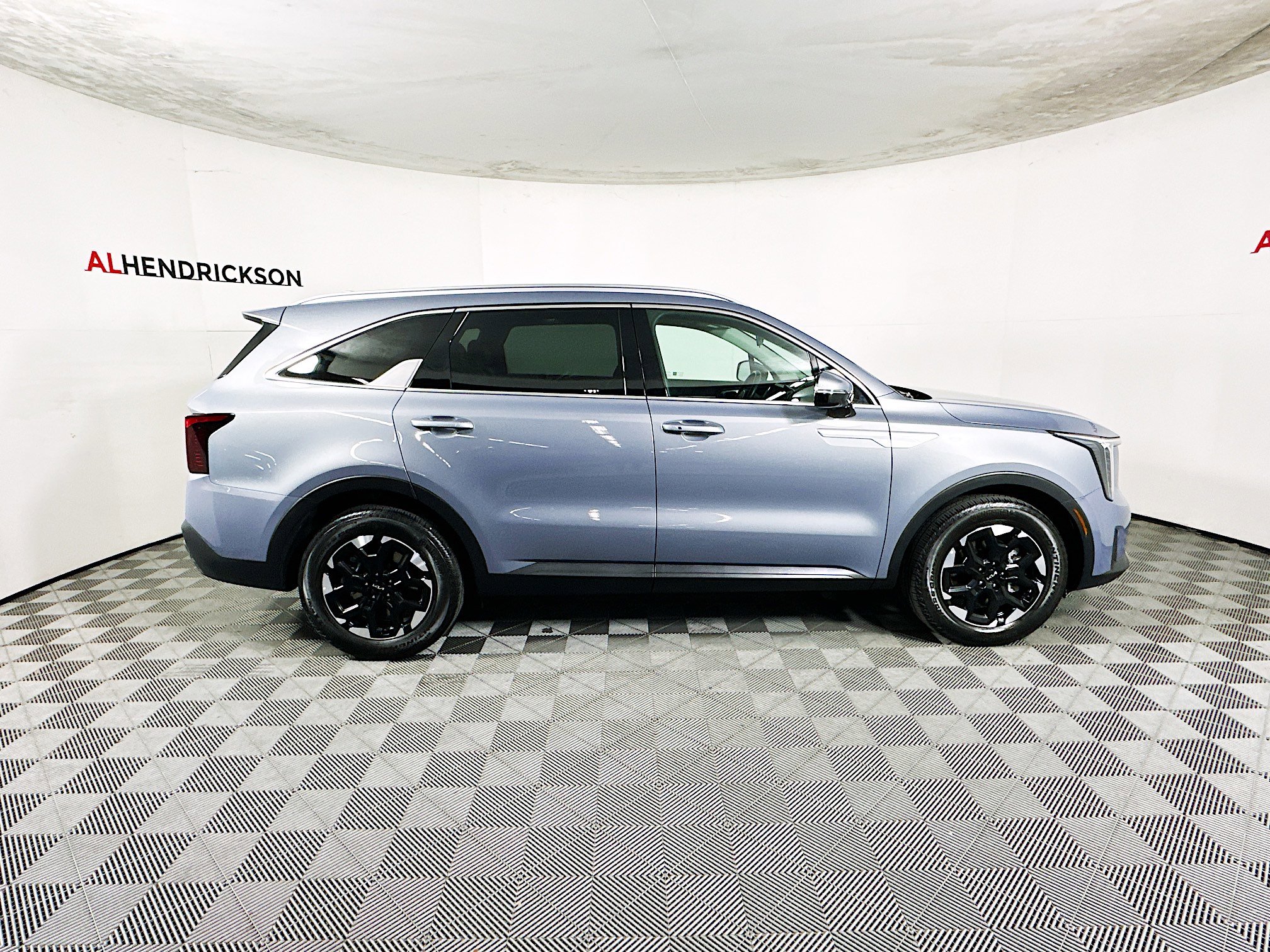 Used 2025 Kia Sorento S w/ Panoramic Sunroof Package image 2