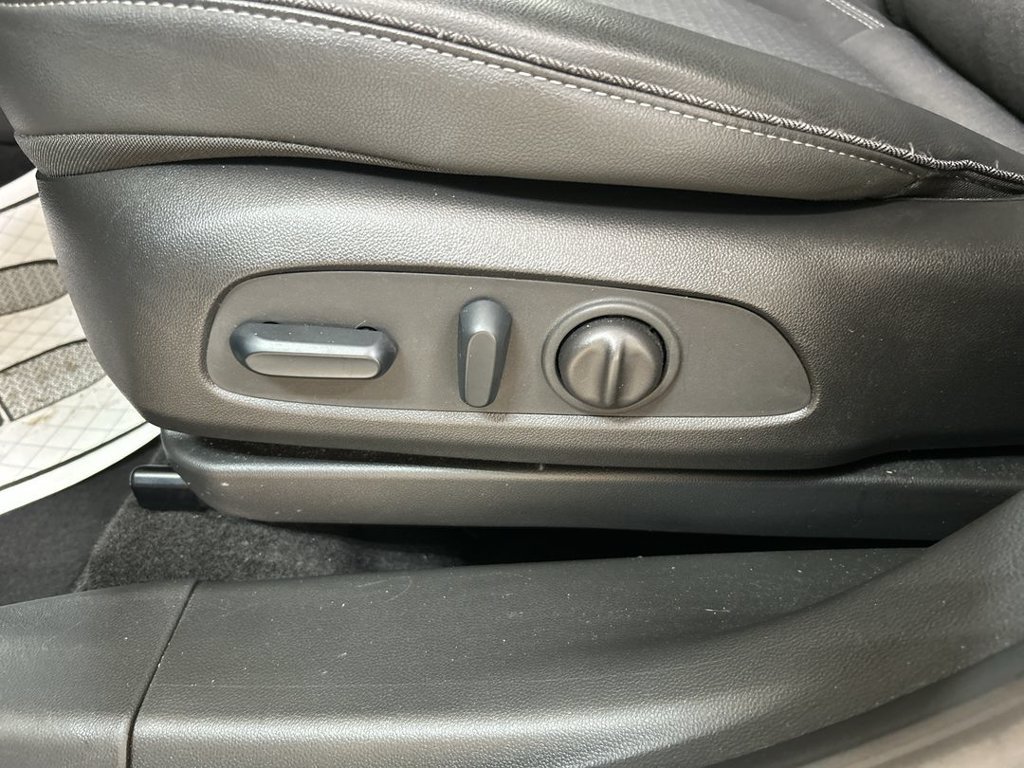 Certified 2023 Buick Encore GX Select w/ Sport Touring Package FWD image 10