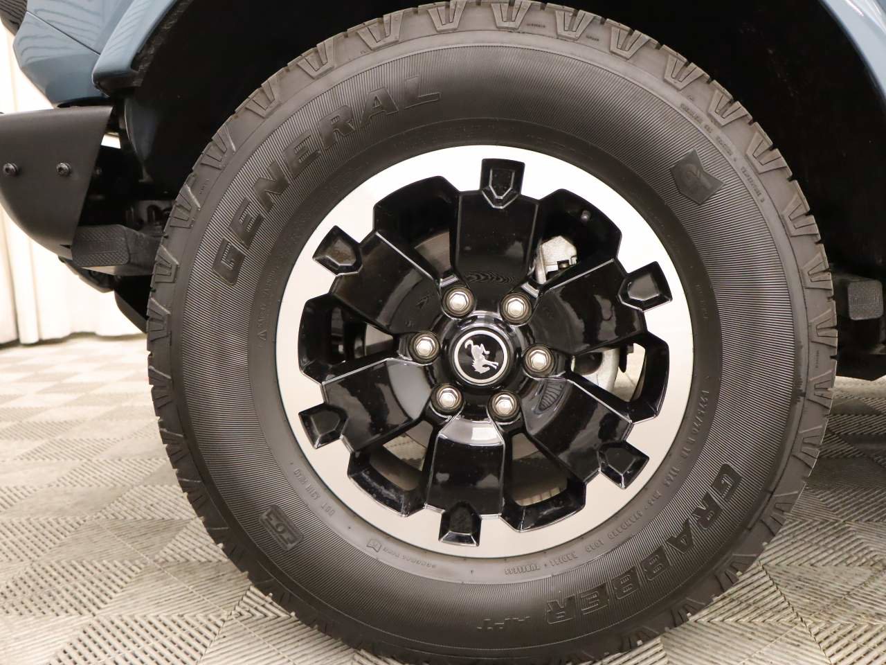 Used 2022 Ford Bronco Outer Banks AWD/4WD image 6