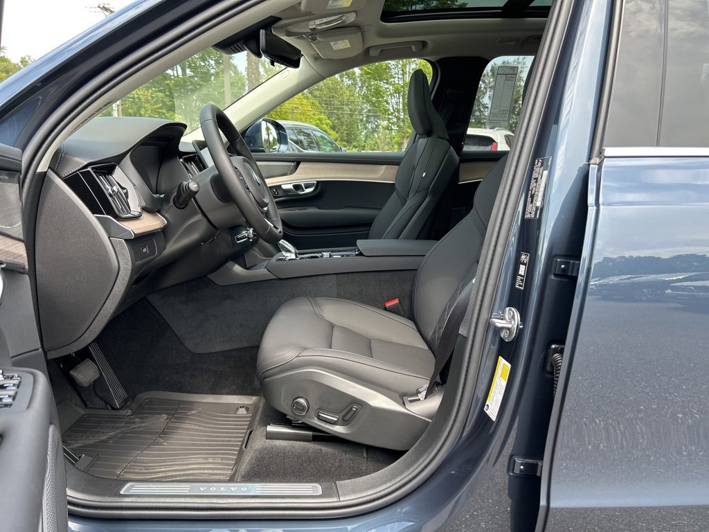 New 2026 Volvo XC90 B5 Plus image 4