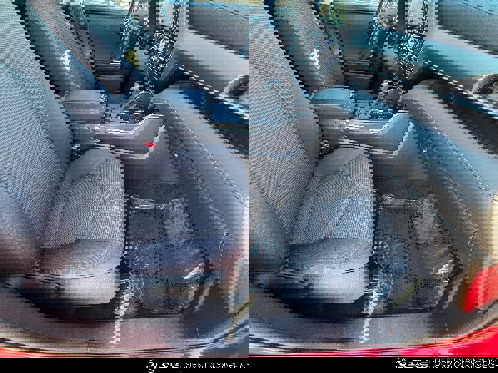 Used 2021 Toyota Highlander LE image 11