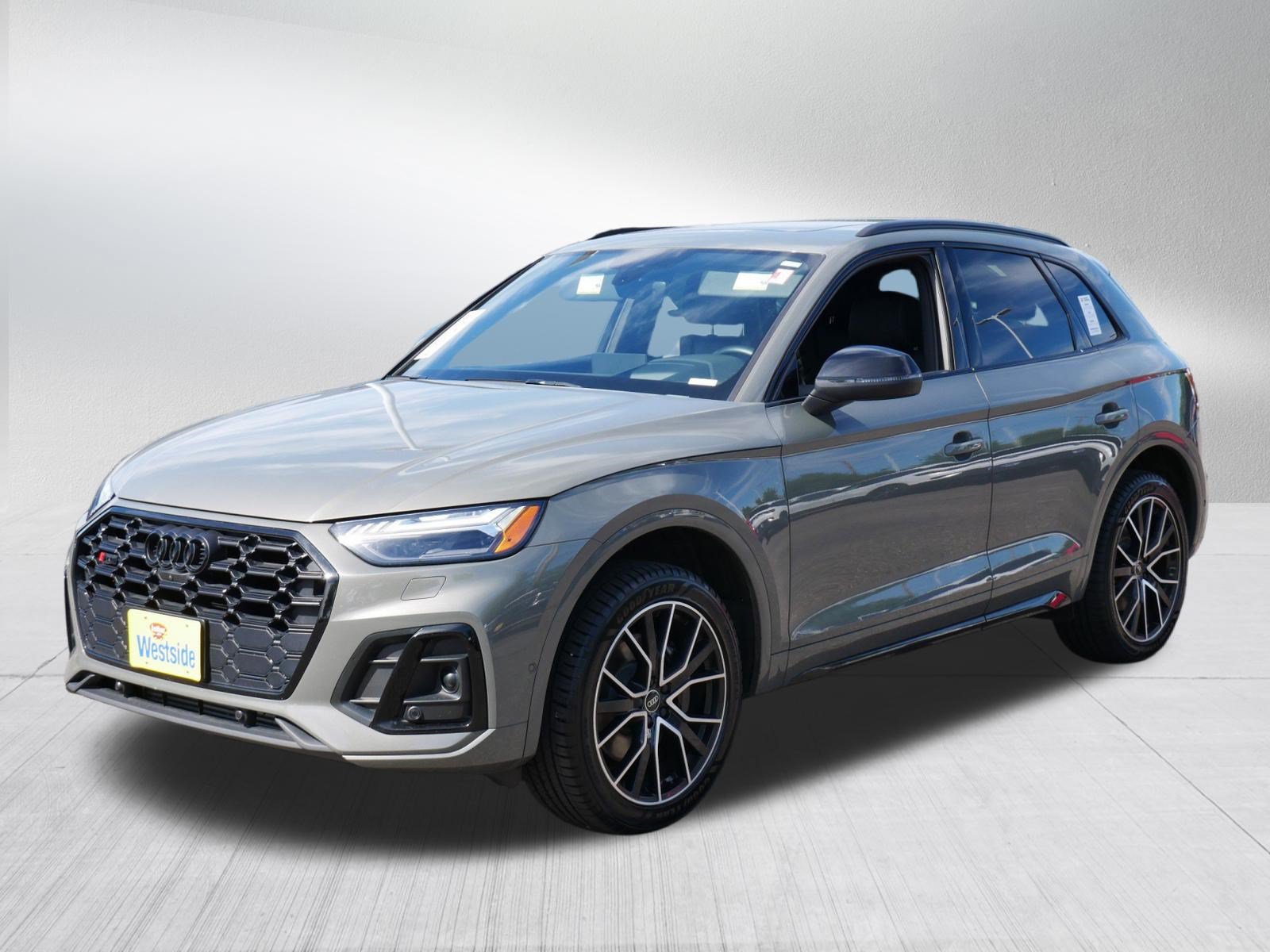 Used 2023 Audi SQ5 Prestige w/ Prestige Package AWD/4WD image 3