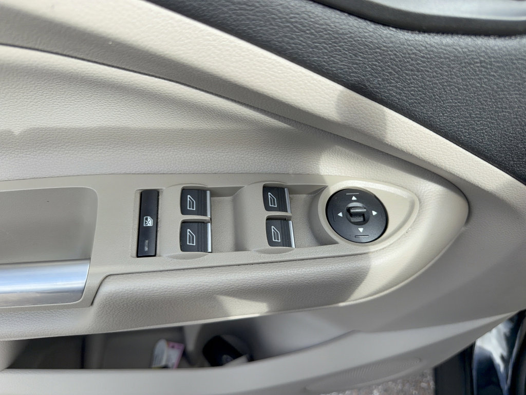 Certified 2019 Ford Escape Titanium image 9