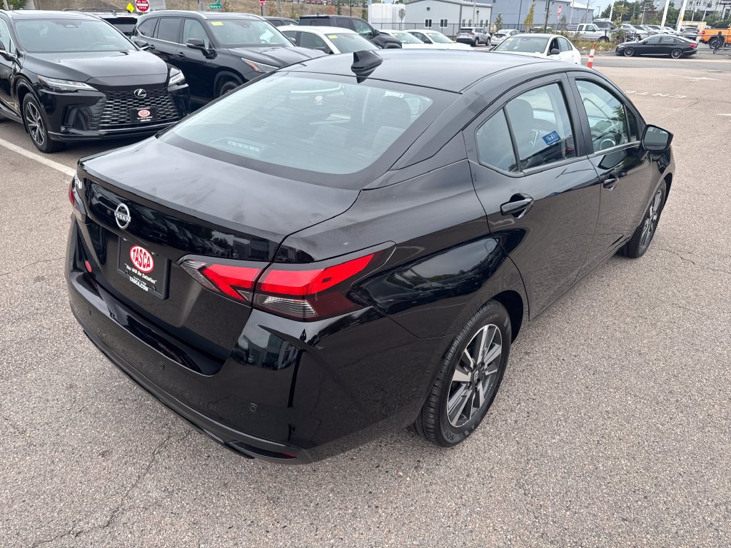Used 2025 Nissan Versa SV FWD image 7