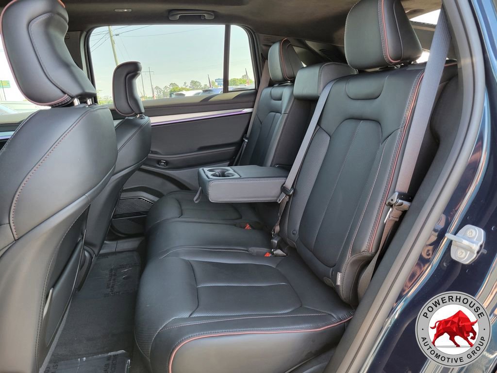 Used 2024 Jeep Wagoneer Launch Edition image 17