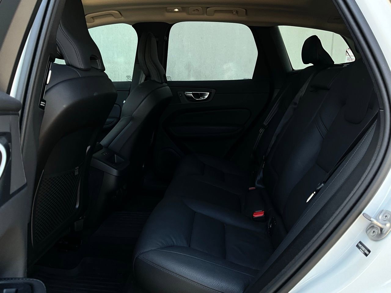 Used 2025 Volvo XC60 B5 Plus w/ Protection Package Premier image 11