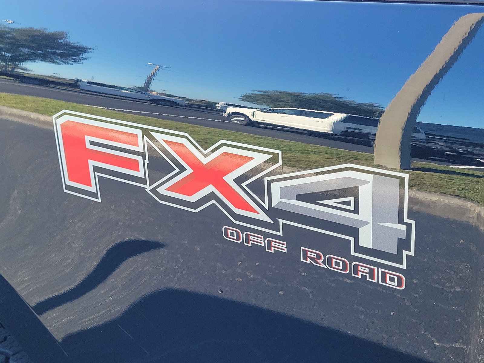 Used 2023 Ford F250 XL w/ STX Appearance Package AWD/4WD image 6