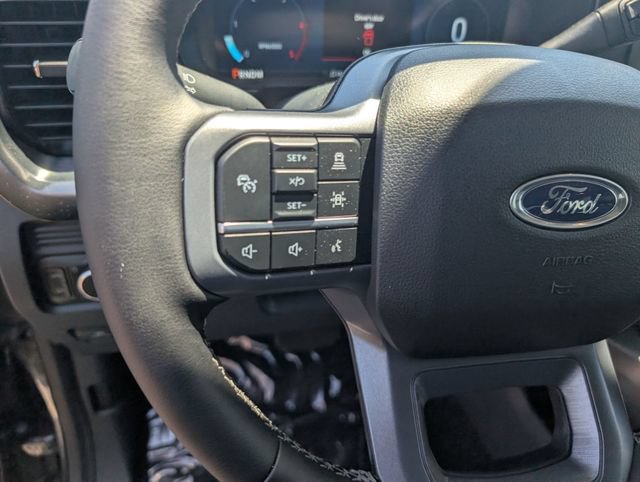 New 2026 Ford F250 Lariat w/ Black Appearance Package AWD/4WD image 17