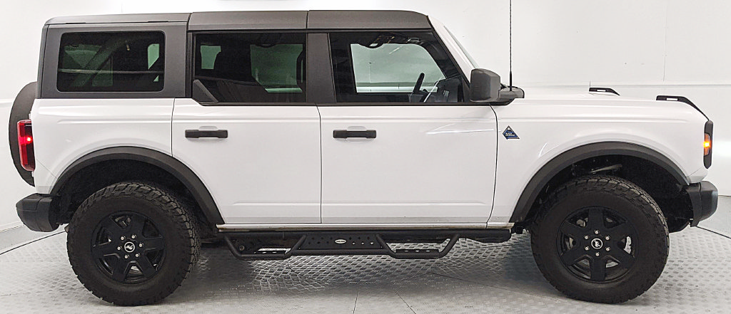 Certified 2024 Ford Bronco Black Diamond AWD/4WD image 2